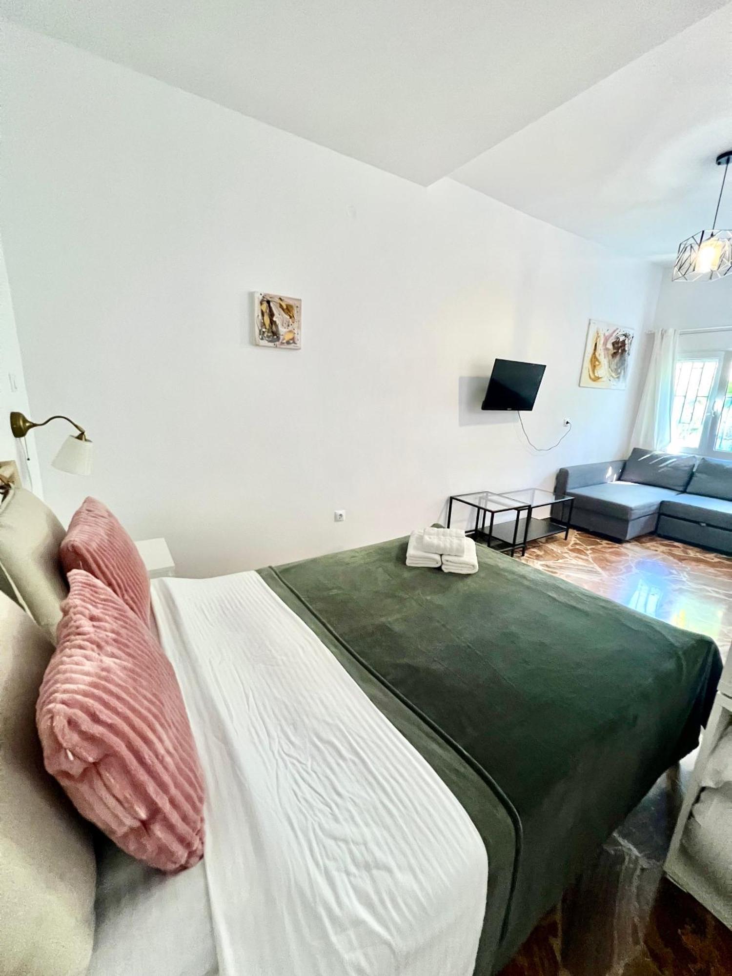 Sky Inn With Great Location Wonderful Acropolis View In Neos Kosmos Atenas Exterior foto